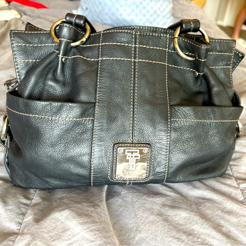 Tignanello Black Leather Shoulder Purse in Excellent condition.